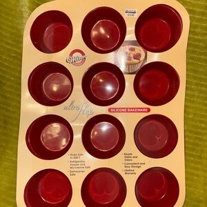 Wilton Red Silicone Baking Cups